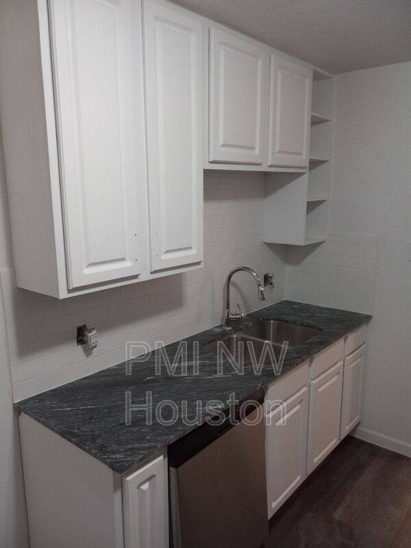 Townhouse for rent at 2681 Gessner Rd #402, Houston, TX 77080
