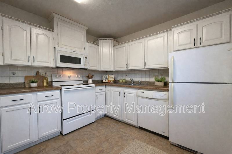 Apartment for rent at 2000 Washington St, Lincoln, NE 68502