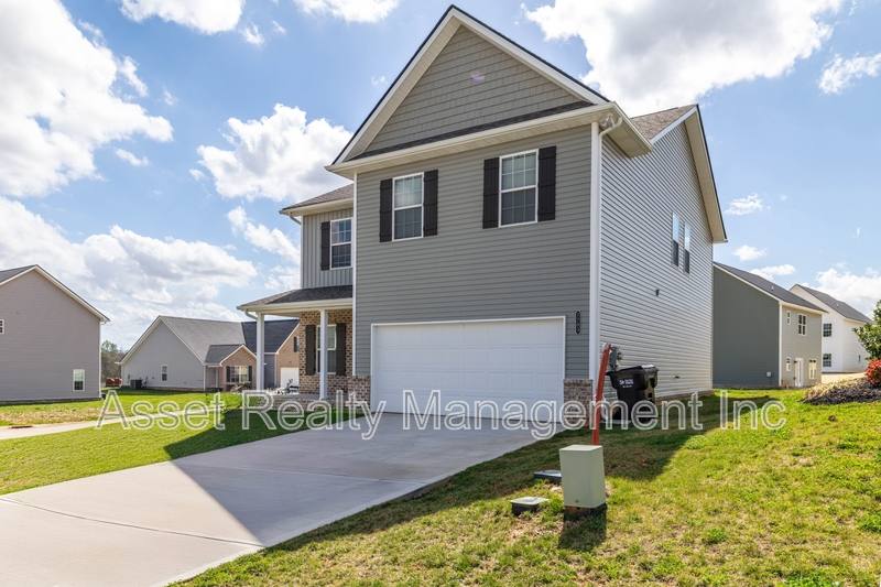 House for rent at 7703 Honey Oaks Rd #1, Corryton, TN 37721