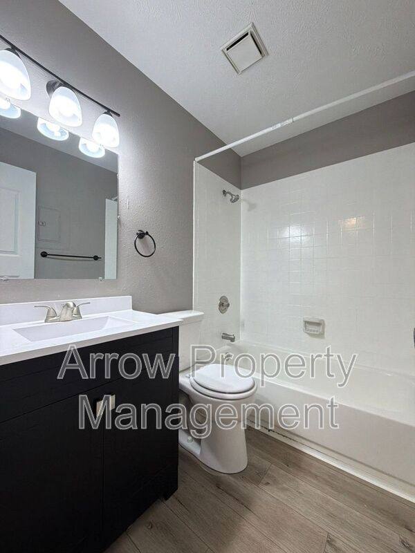 Apartment for rent at 922 A St #4, Lincoln, NE 68502