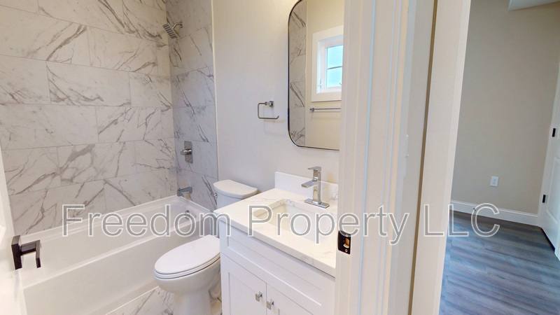 Apartment for rent at 130 Center St #2, Southington, CT 06489