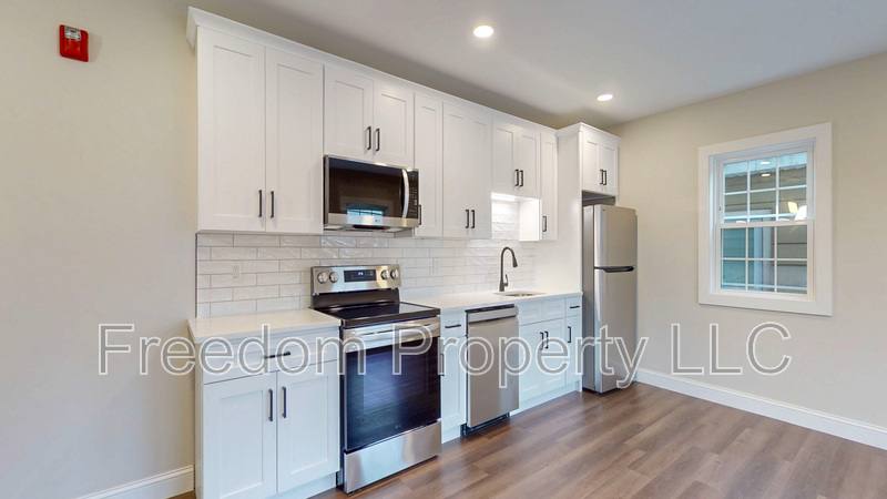 Apartment for rent at 130 Center St #2, Southington, CT 06489