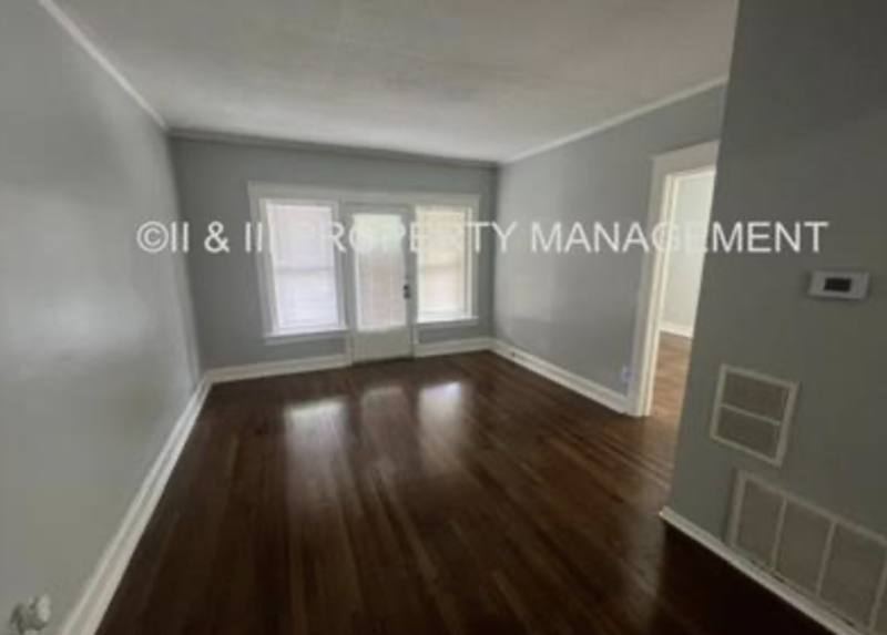 Apartment for rent at 219 W 37th St #2E, Kansas City, MO 64111