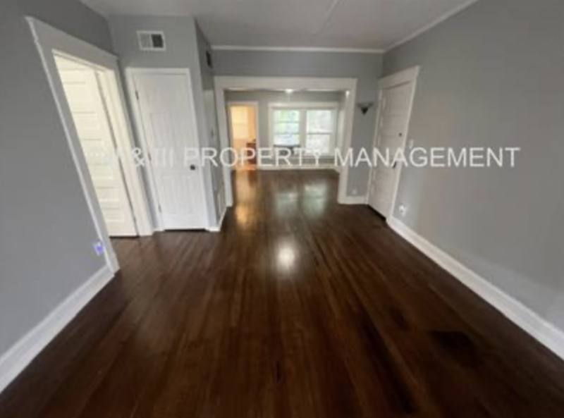 Apartment for rent at 219 W 37th St #2E, Kansas City, MO 64111
