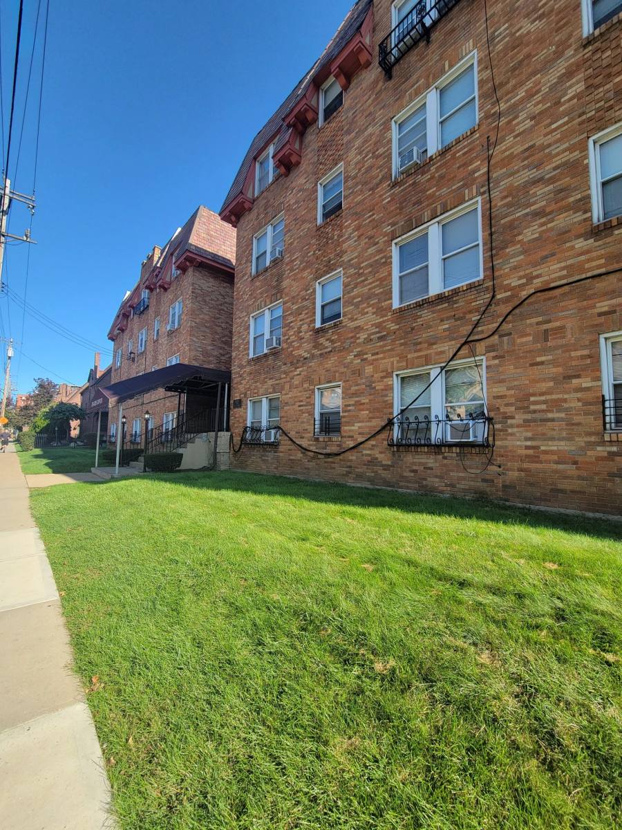 Apartment for rent at 585-587 Snegley Ave, Pittsburgh, PA 15232