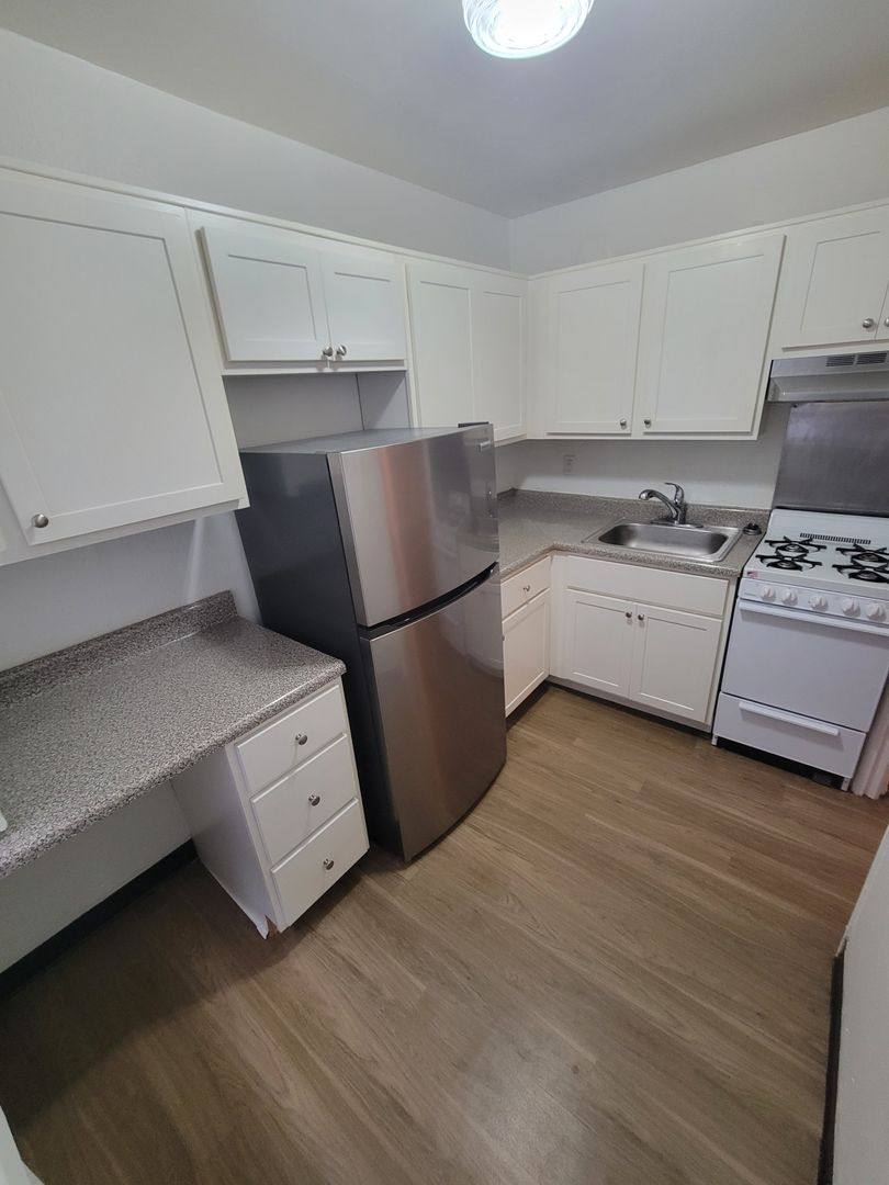 Apartment for rent at 585-587 Snegley Ave, Pittsburgh, PA 15232