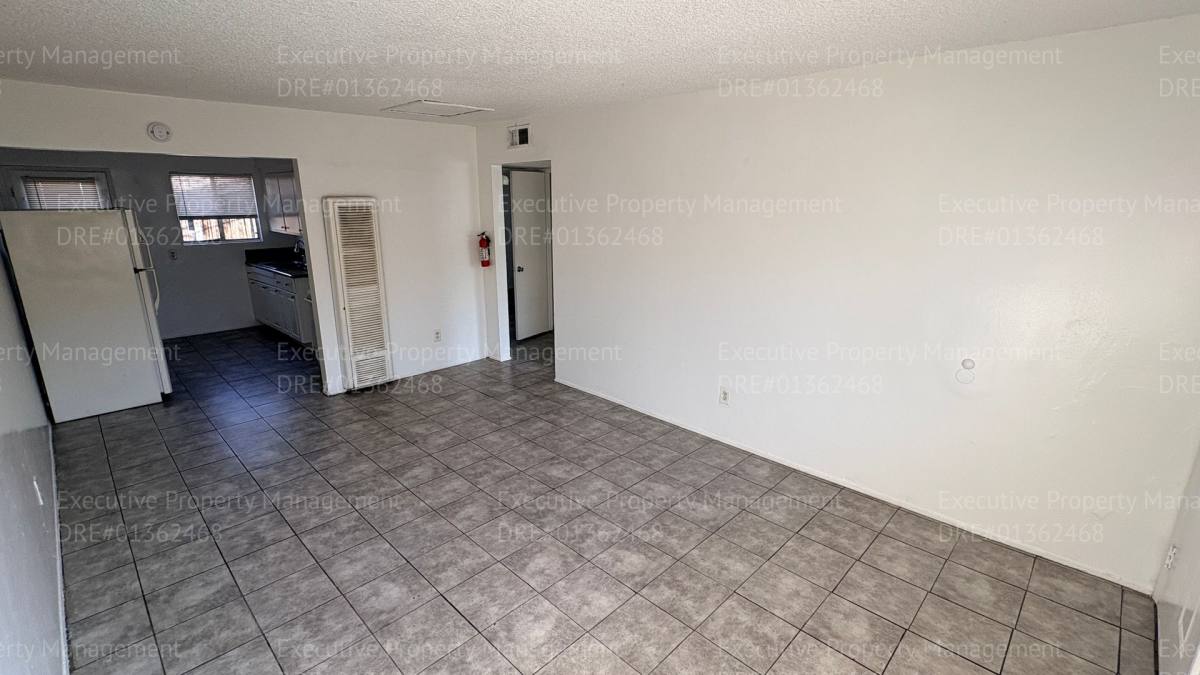 Apartment for rent at 1813-1815 Oregon St, Bakersfield, CA 93305
