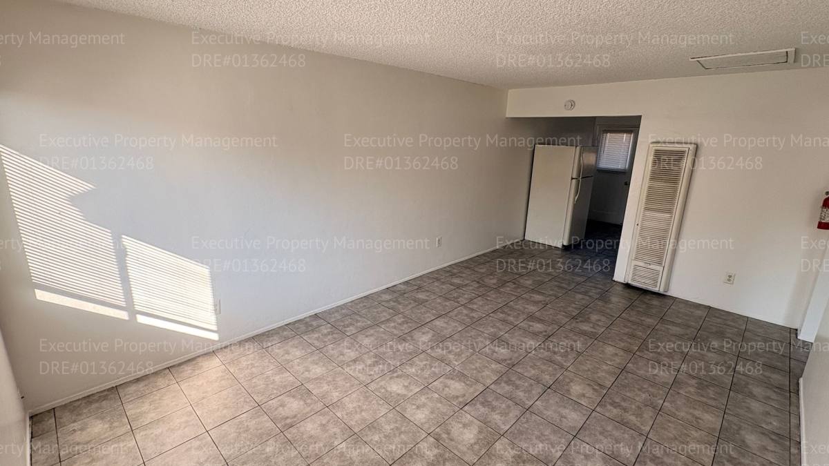 Apartment for rent at 1813-1815 Oregon St, Bakersfield, CA 93305