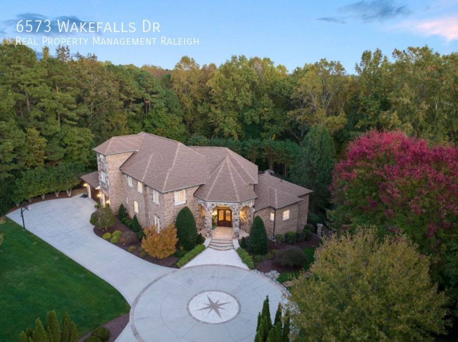 House for rent at 6573 Wakefalls Dr, Wake Forest, NC 27587