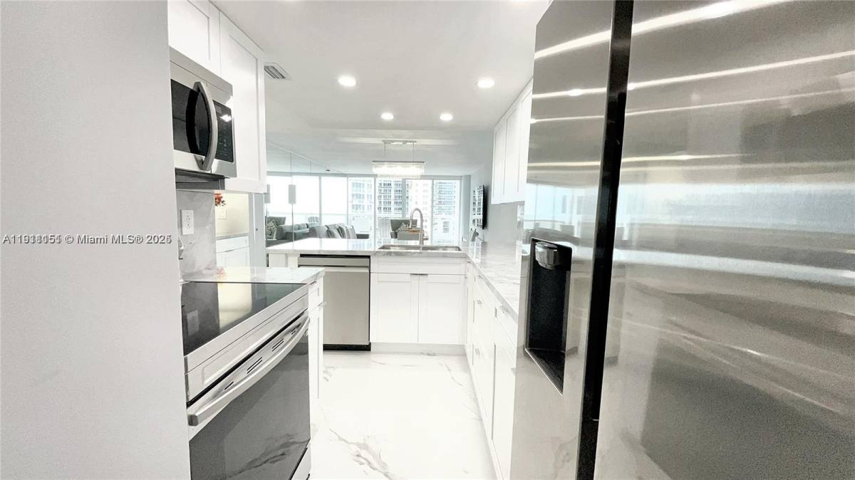 Condo for rent at 1717 N Bayshore Dr #1717A1950, Miami, FL 33132