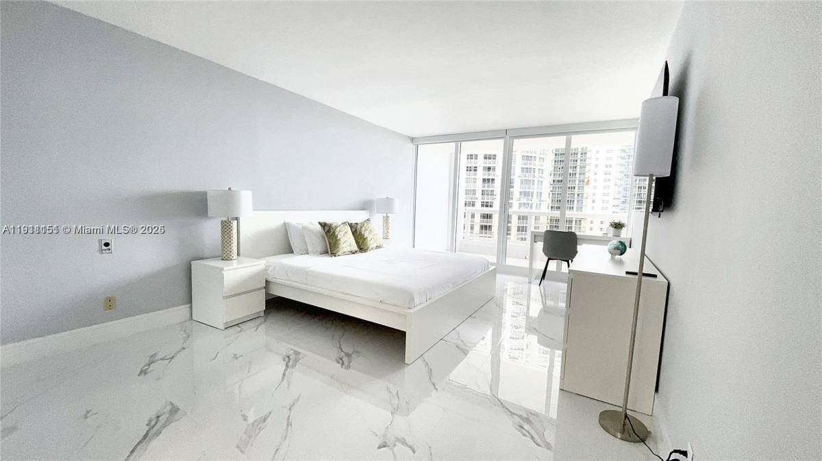 Condo for rent at 1717 N Bayshore Dr #1717A1950, Miami, FL 33132