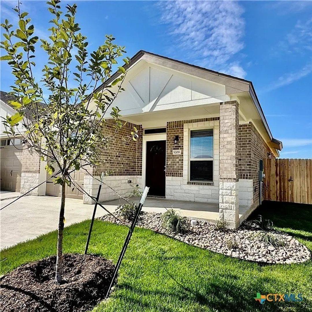 House for rent at 5209 White Rose Dr, Killeen, TX 76542