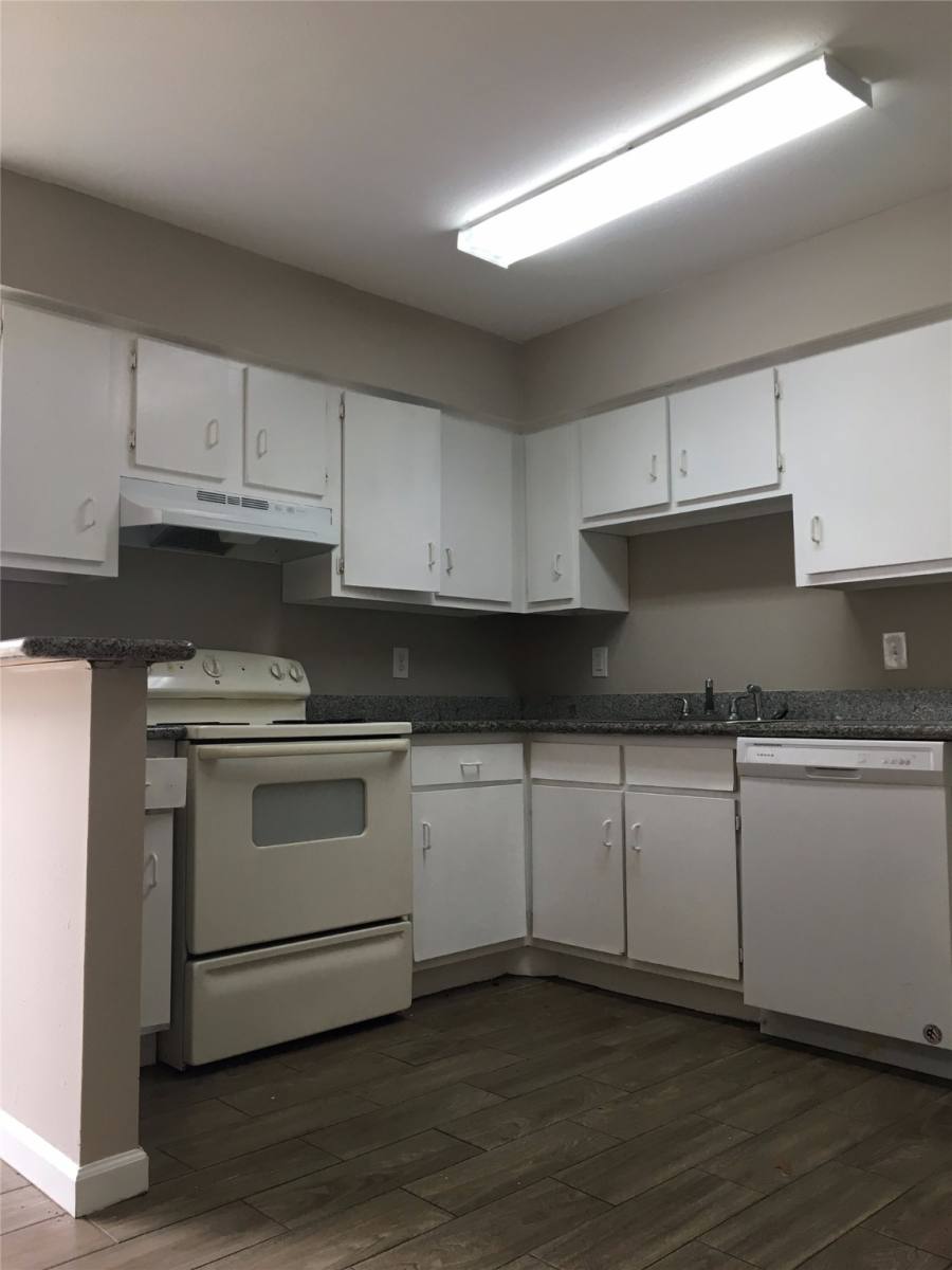Townhouse for rent at 5625 Antoine Dr #901, Houston, TX 77091