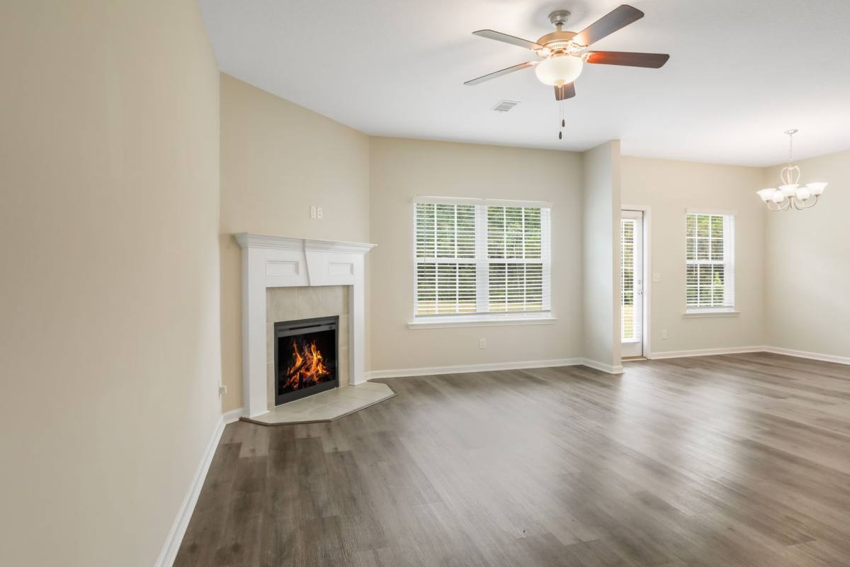 House for rent at 572 Brightleaf Circle, Hinesville, GA 31313