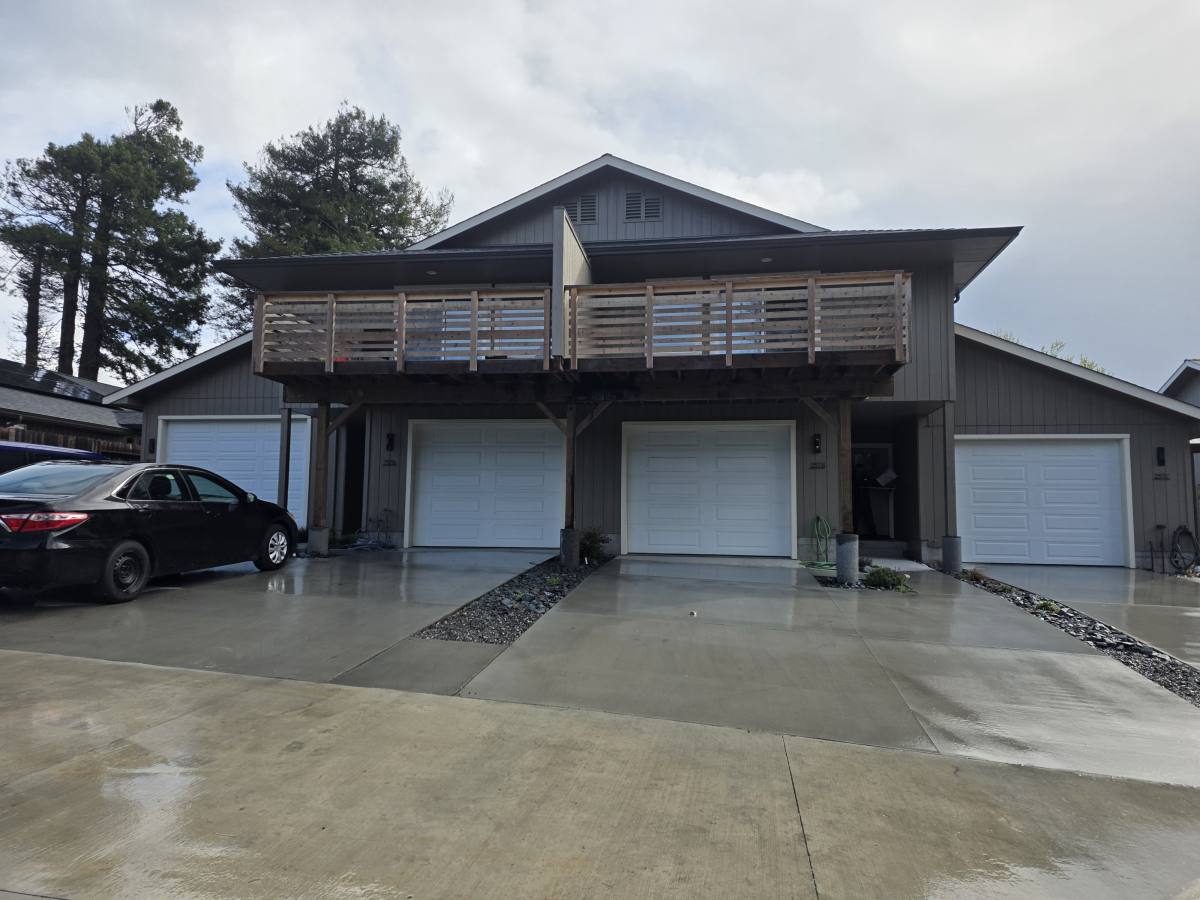 Townhouse for rent at 257 Hodgson St #B, Eureka, CA 95503