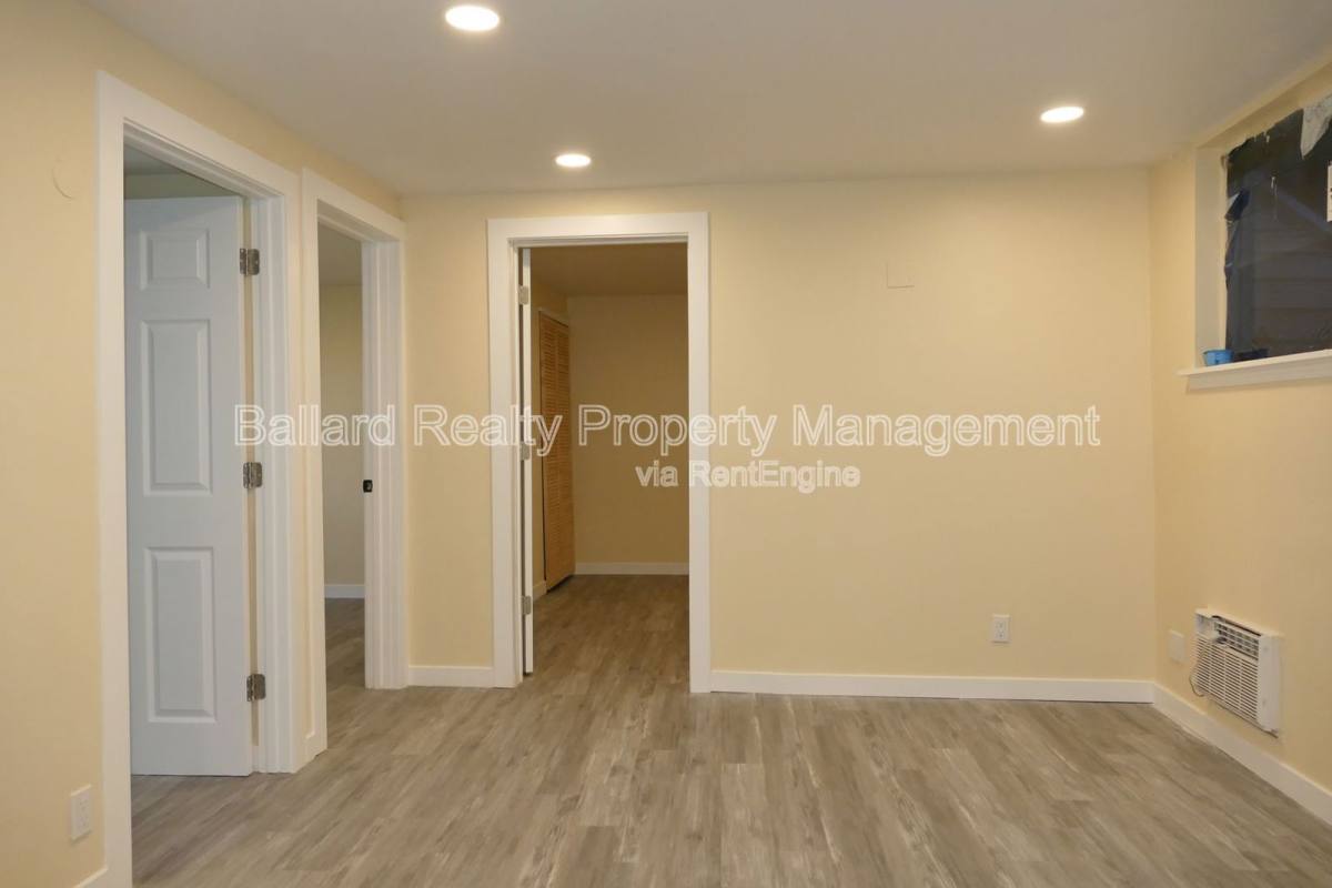 Apartment for rent at 469 N 36th St #B, Seattle, WA 98103