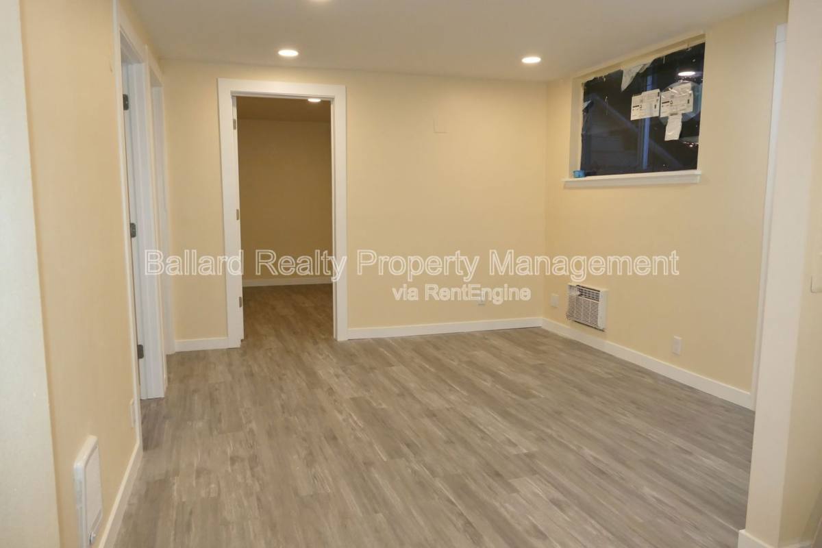 Apartment for rent at 469 N 36th St #B, Seattle, WA 98103