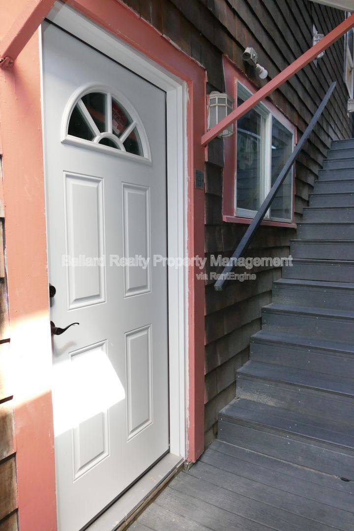 Apartment for rent at 469 N 36th St #B, Seattle, WA 98103