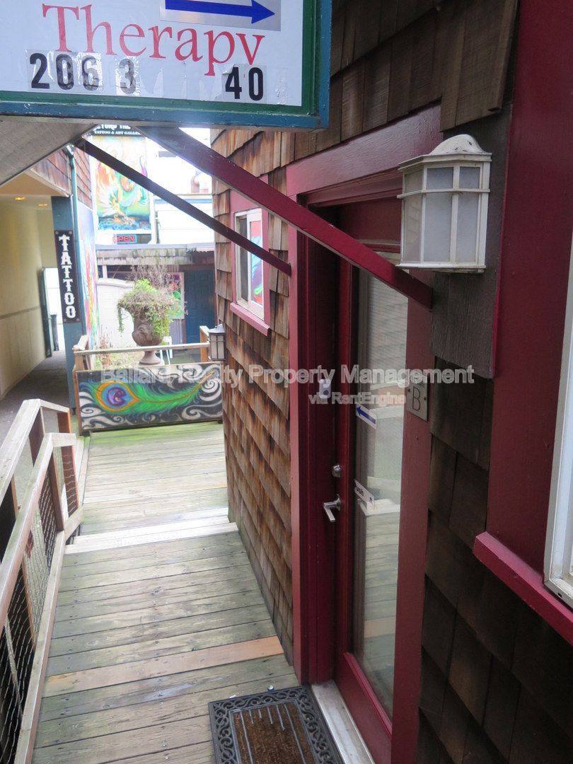 Apartment for rent at 469 N 36th St #B, Seattle, WA 98103