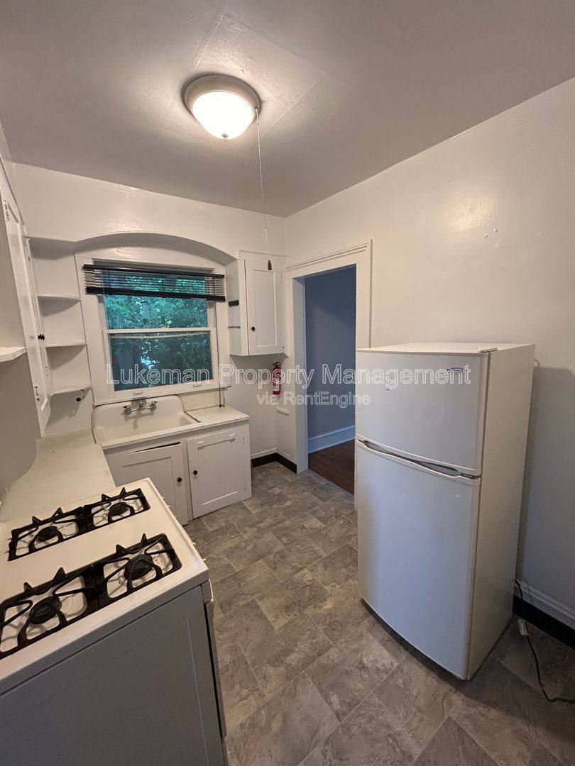 Apartment for rent at 724 W S St #2, Kalamazoo, MI 49007