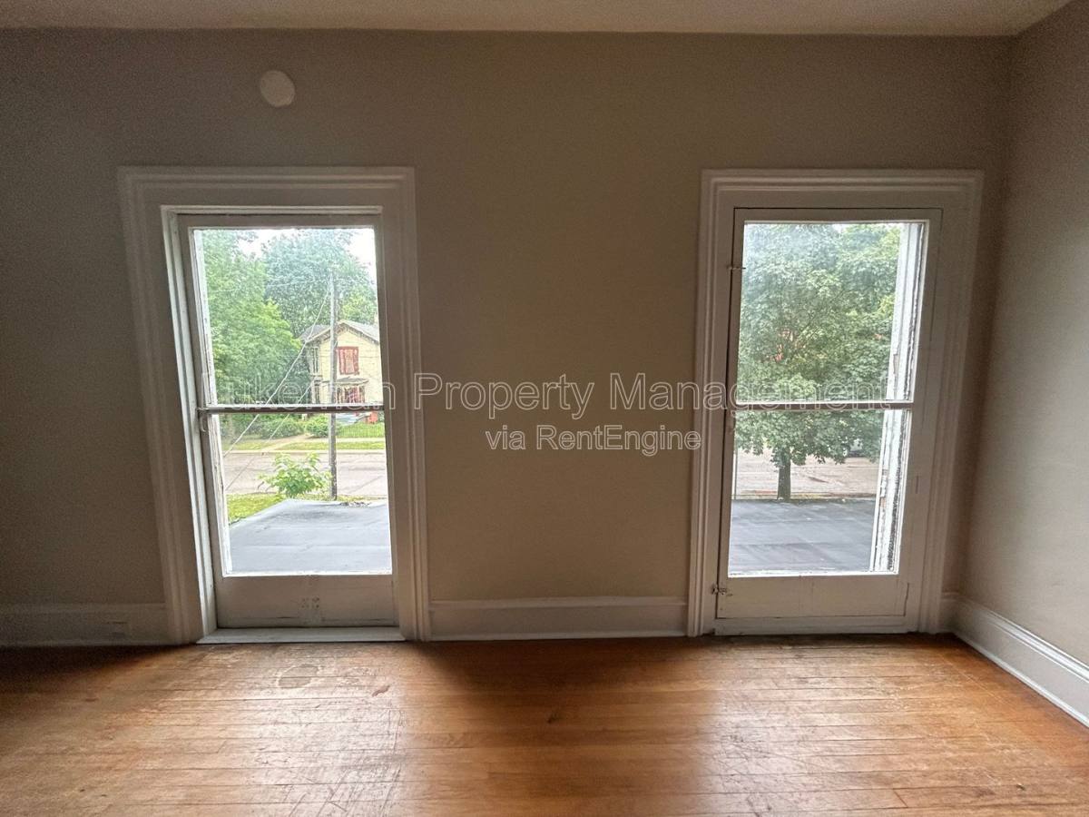 Apartment for rent at 724 W S St #2, Kalamazoo, MI 49007