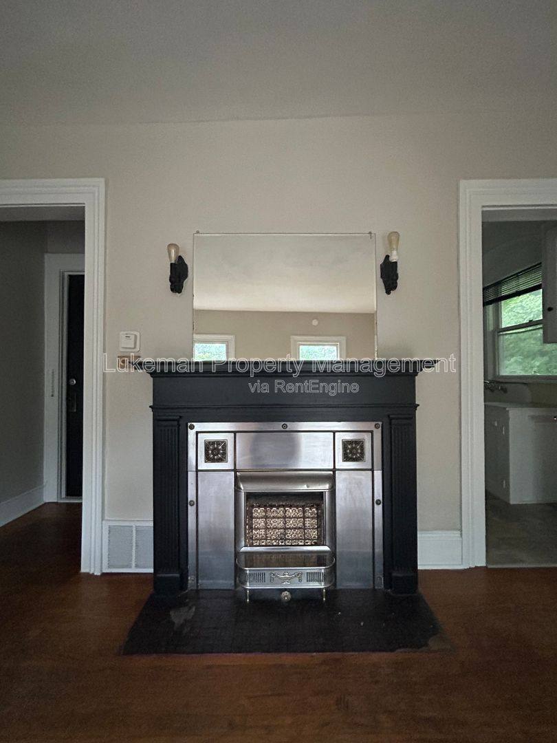 Apartment for rent at 724 W S St #2, Kalamazoo, MI 49007