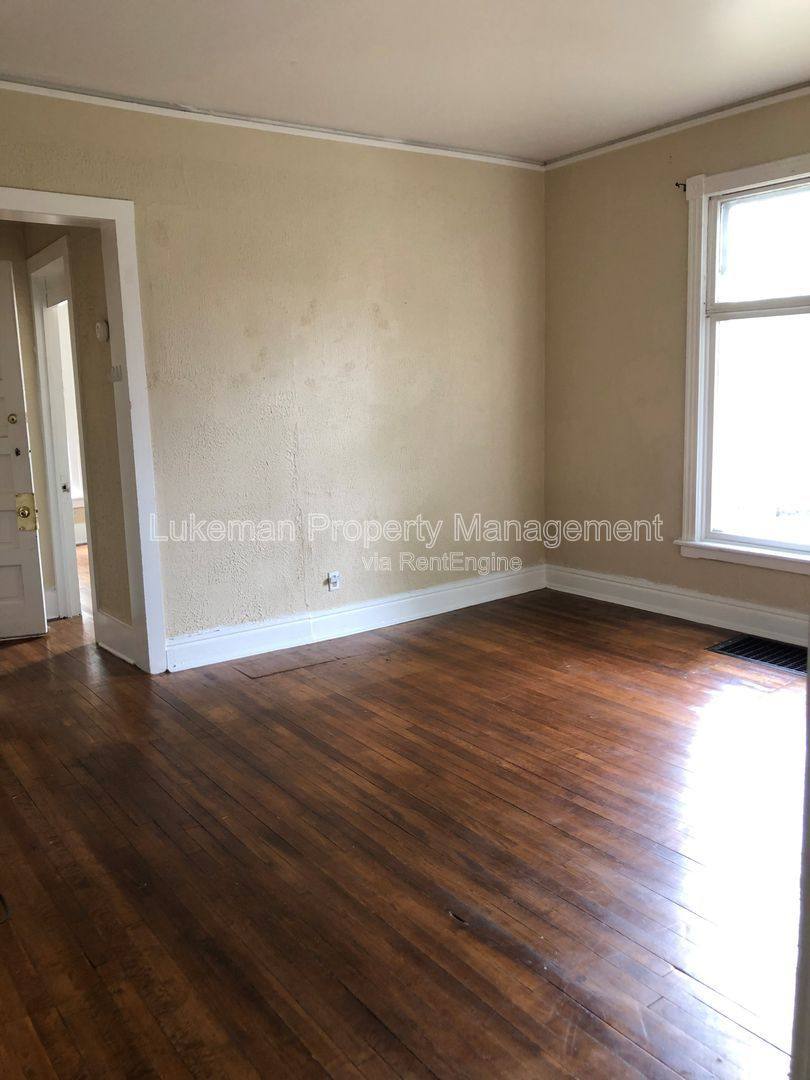 Apartment for rent at 609 Pearl St #1, Kalamazoo, MI 49007
