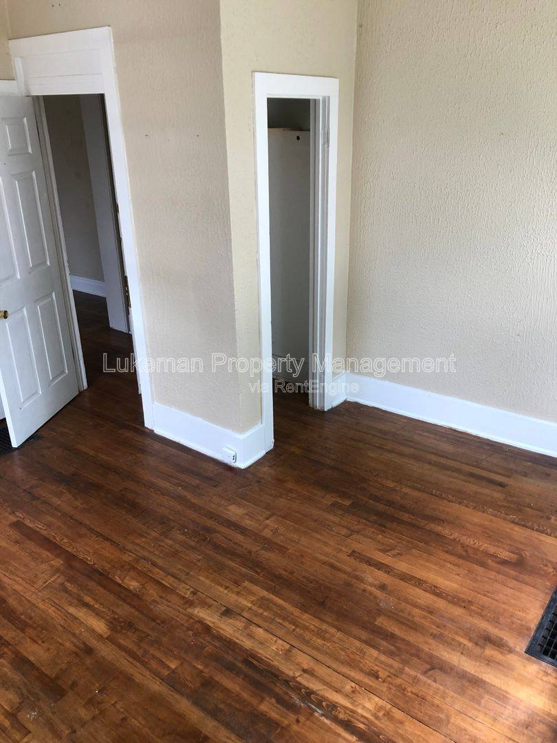 Apartment for rent at 609 Pearl St #1, Kalamazoo, MI 49007