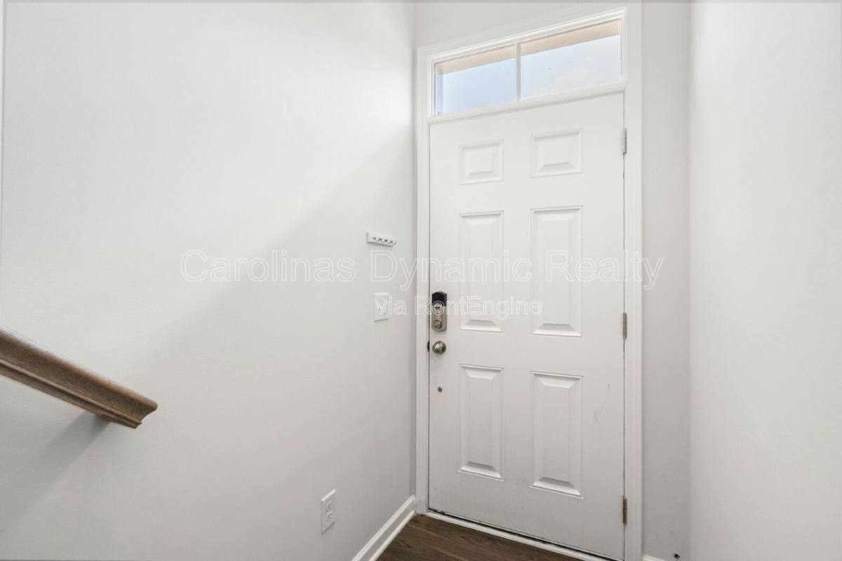 Townhouse for rent at 6985 Waterstone Dr, Sherrills Ford, NC 28673