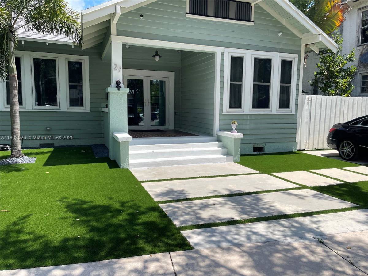 House for rent at 27 NE 49th St, Miami, FL 33137