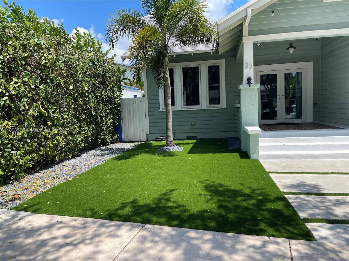House for rent at 27 NE 49th St, Miami, FL 33137