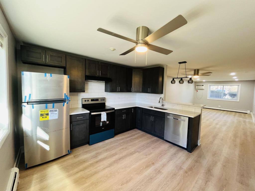 House for rent at 539 Brookside Dr, Westmont, IL 60559