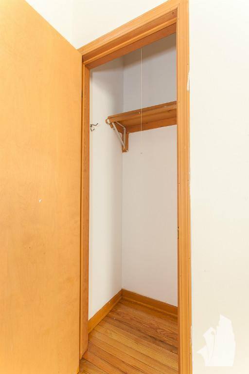 Apartment for rent at 635 W Barry Ave #306, Chicago, IL 60657