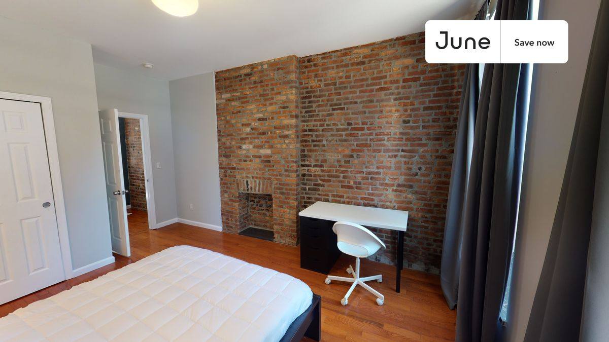 Apartment for rent at 301 E 104th St #1, New York, NY 10029