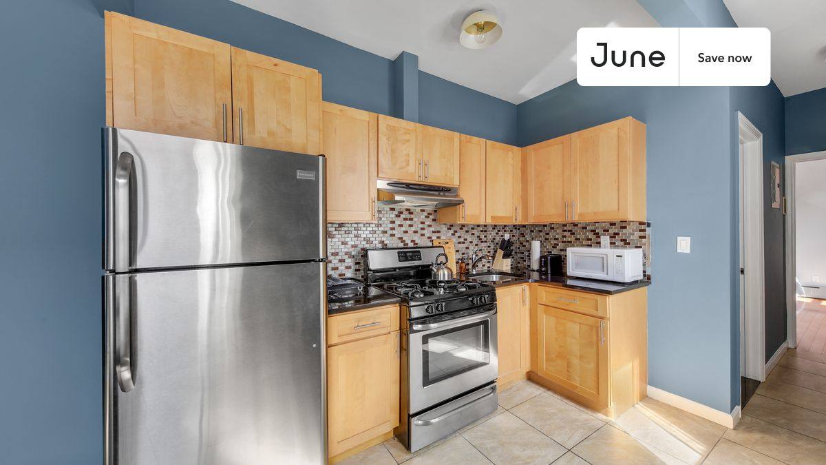 Apartment for rent at 301 E 104th St #1, New York, NY 10029