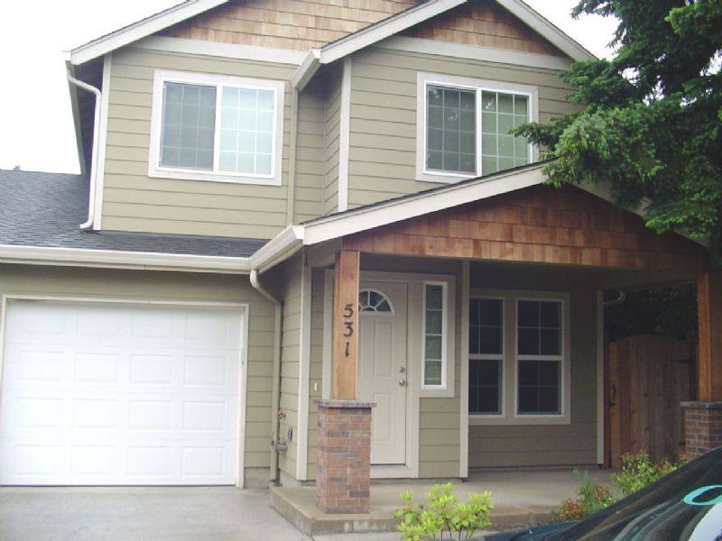 Townhouse for rent at 541 Helen, Eugene, OR 97404