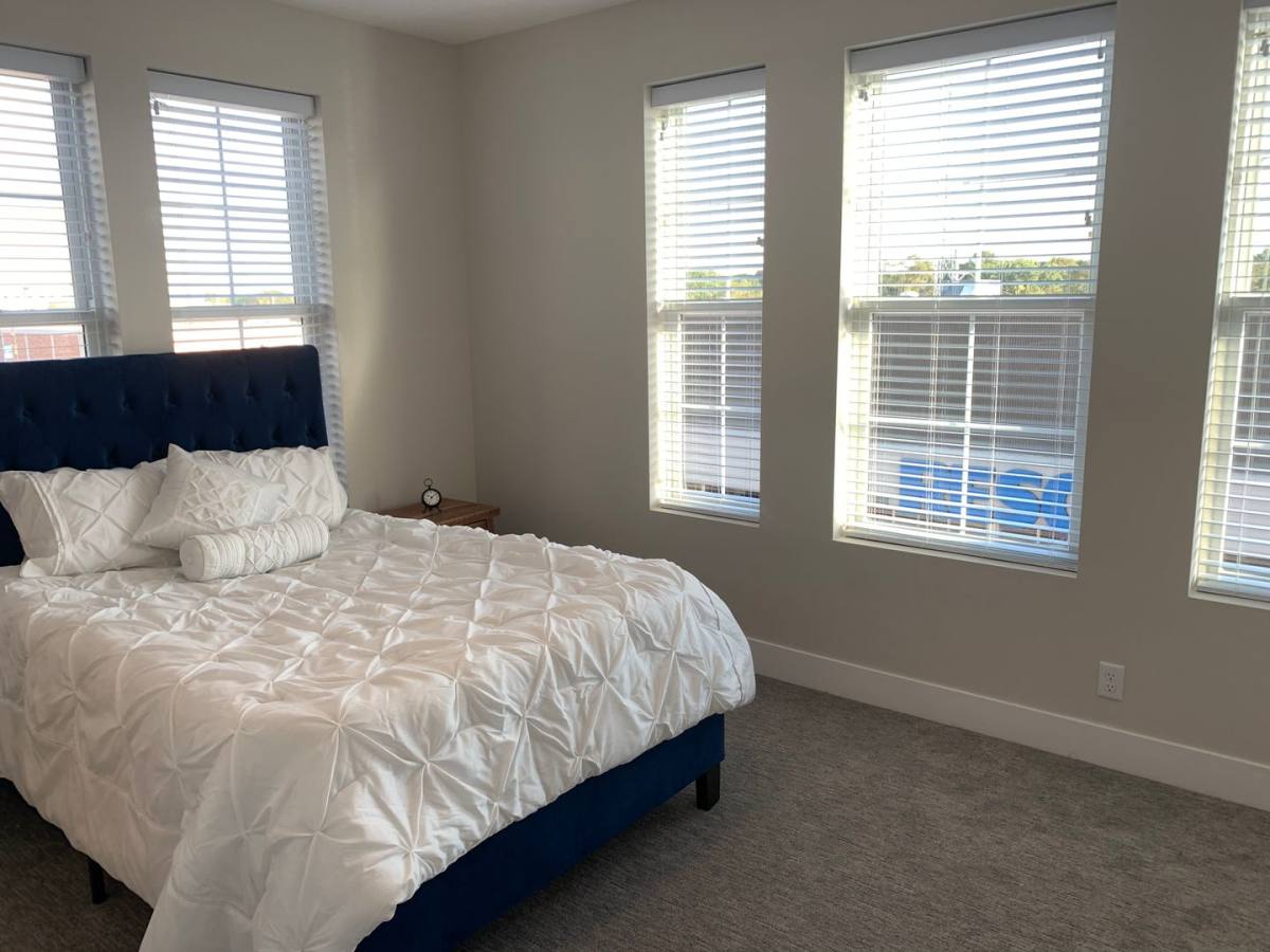Apartment for rent at 7630 Park Dr, Omaha, NE 68127