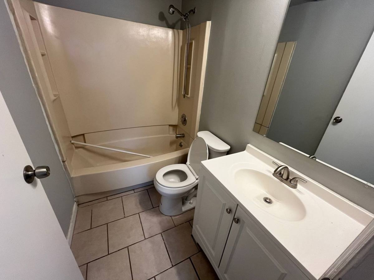 Townhouse for rent at 1515 Retreat St, Baltimore, MD 21217