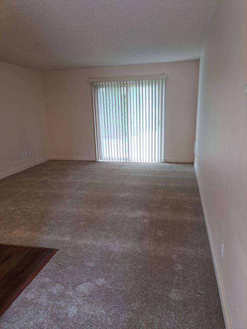 Apartment for rent at 5716 N 33rd St, Tacoma, WA 98407