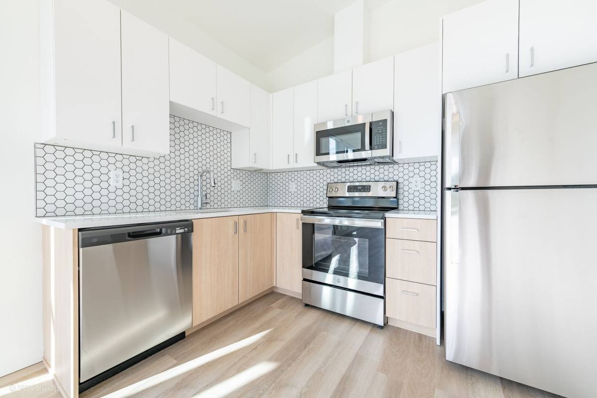 Apartment for rent at 8770 N Willamette, Portland, OR 97203
