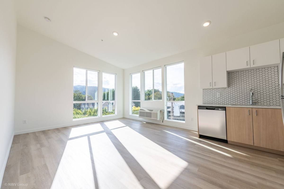 Apartment for rent at 8770 N Willamette, Portland, OR 97203