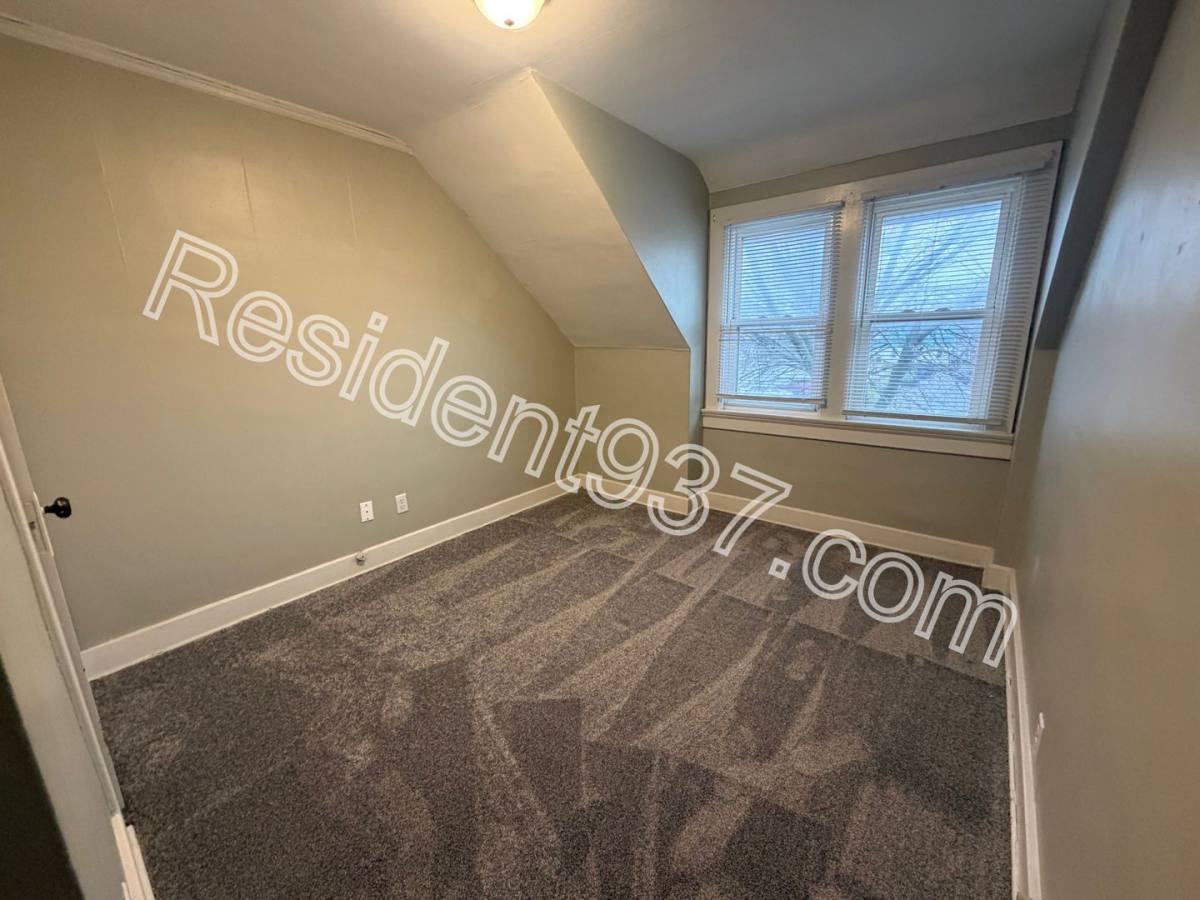 House for rent at 1520 S Smithville, Dayton, OH 45410