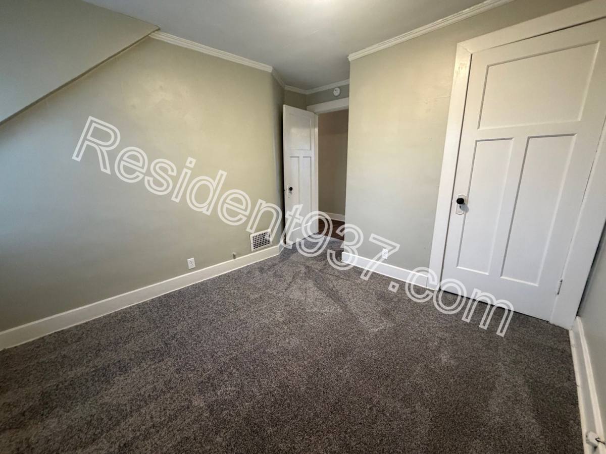 House for rent at 1520 S Smithville, Dayton, OH 45410