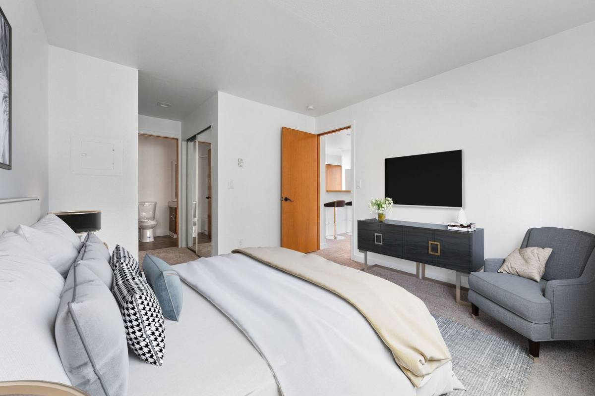 Apartment for rent at 11249 NE 36th Place, Bellevue, WA 98004