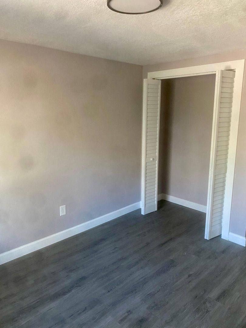 Apartment for rent at 907 10th Ave SW, Largo, FL 33770