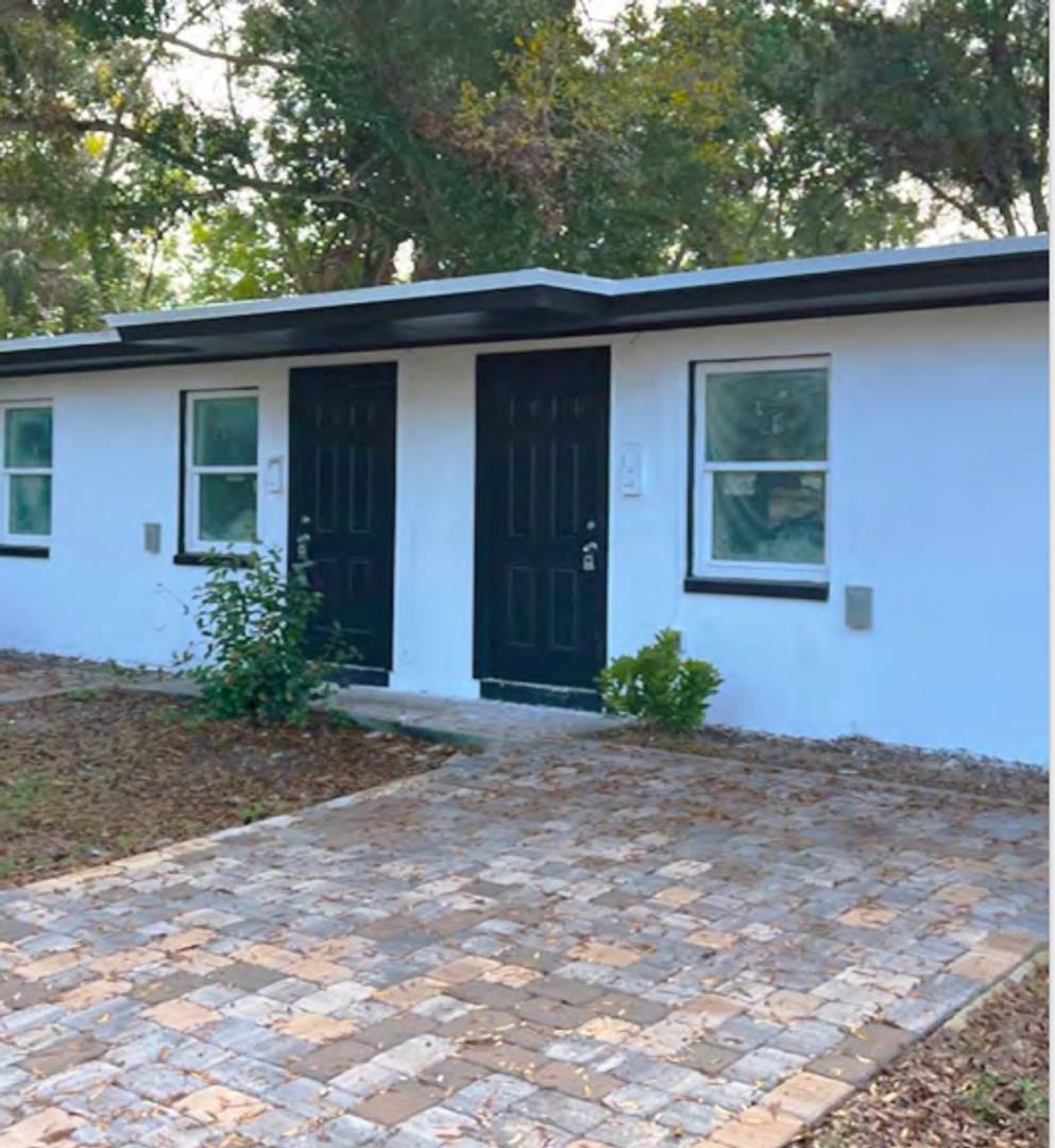 Apartment for rent at 907 10th Ave SW, Largo, FL 33770