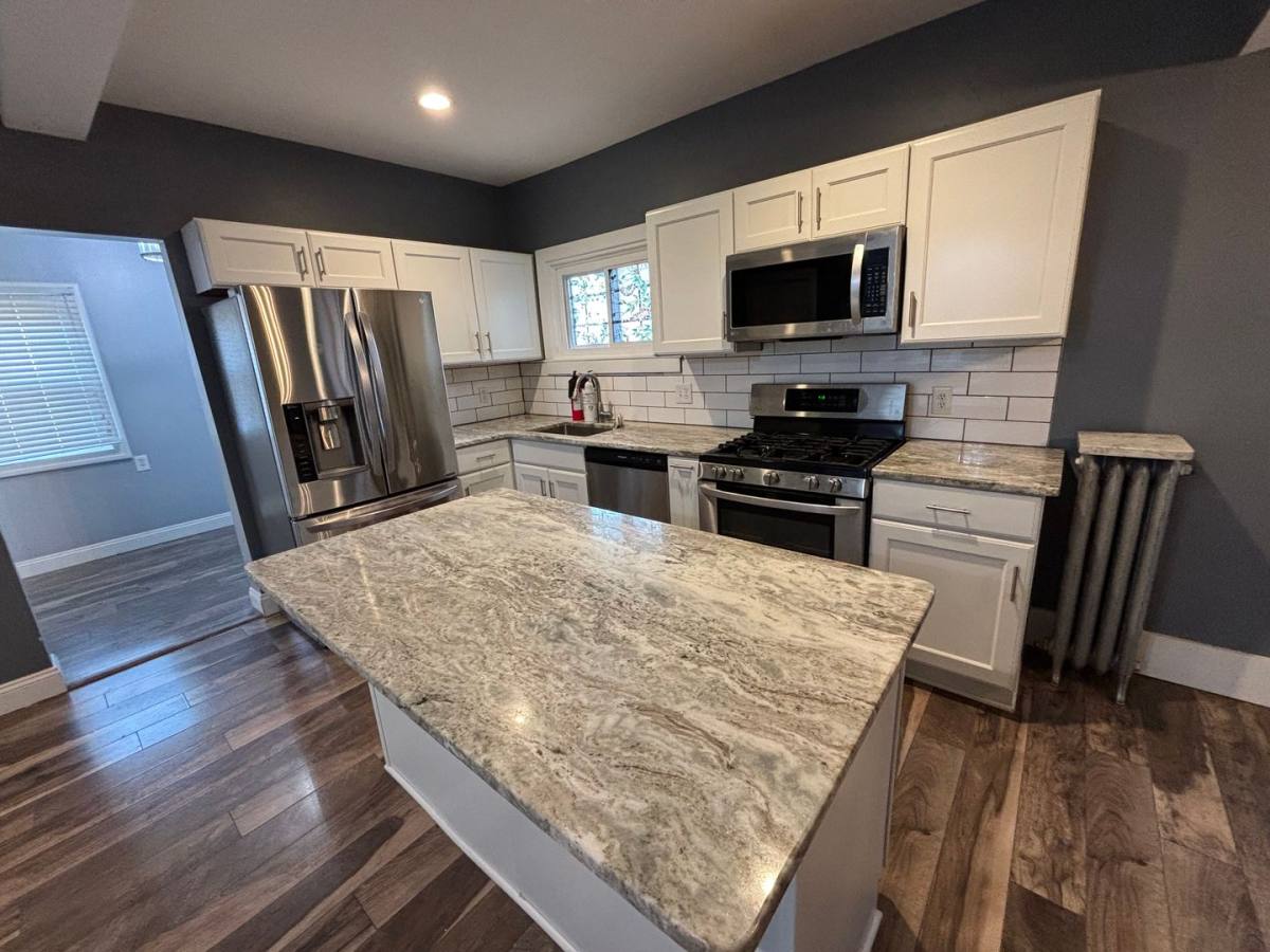 Apartment for rent at 4200 Whitman Ave, Cleveland, OH 44113
