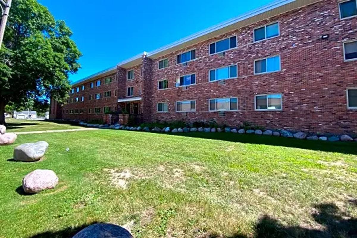 Apartment for rent at 2801 W Custer Ave, Milwaukee, WI 53209
