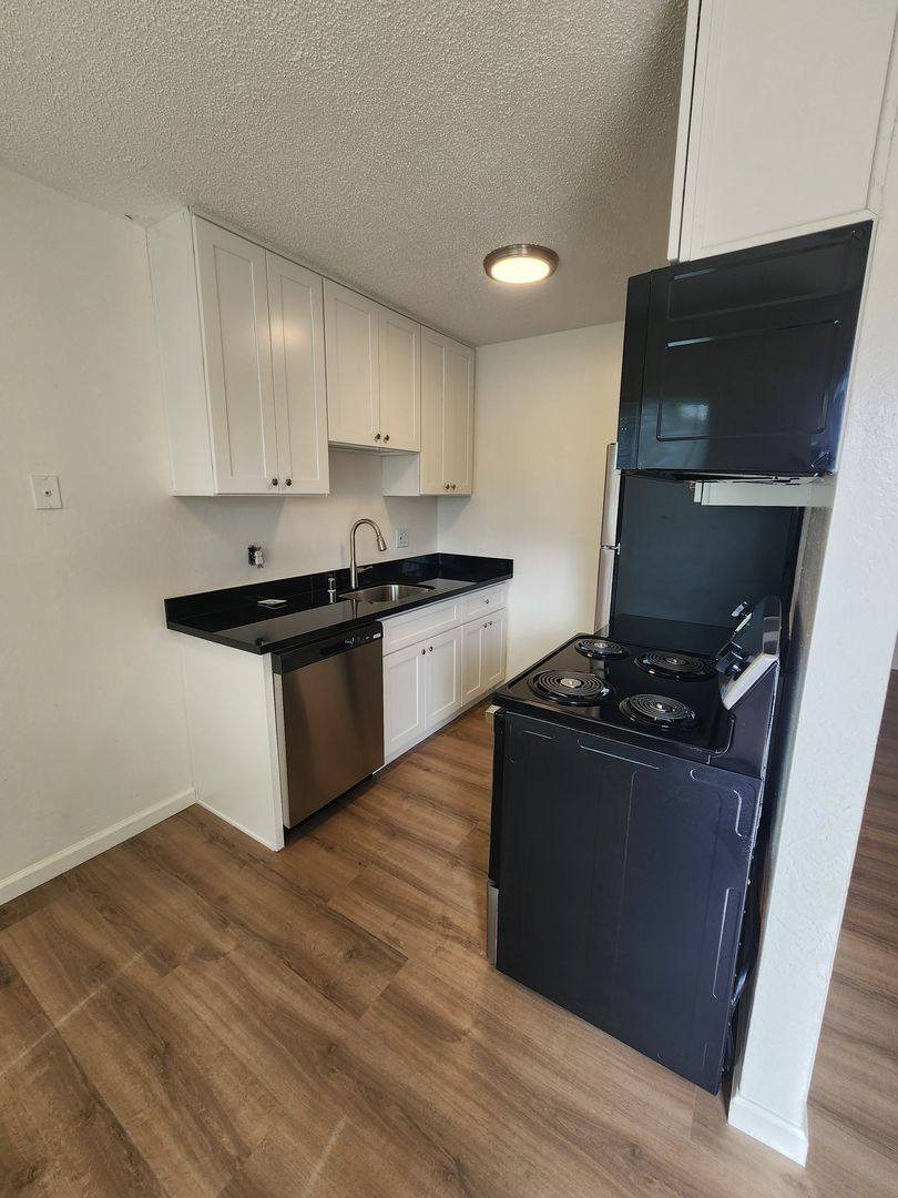 Apartment for rent at 1895 San Vincente Dr, Concord, CA 94519