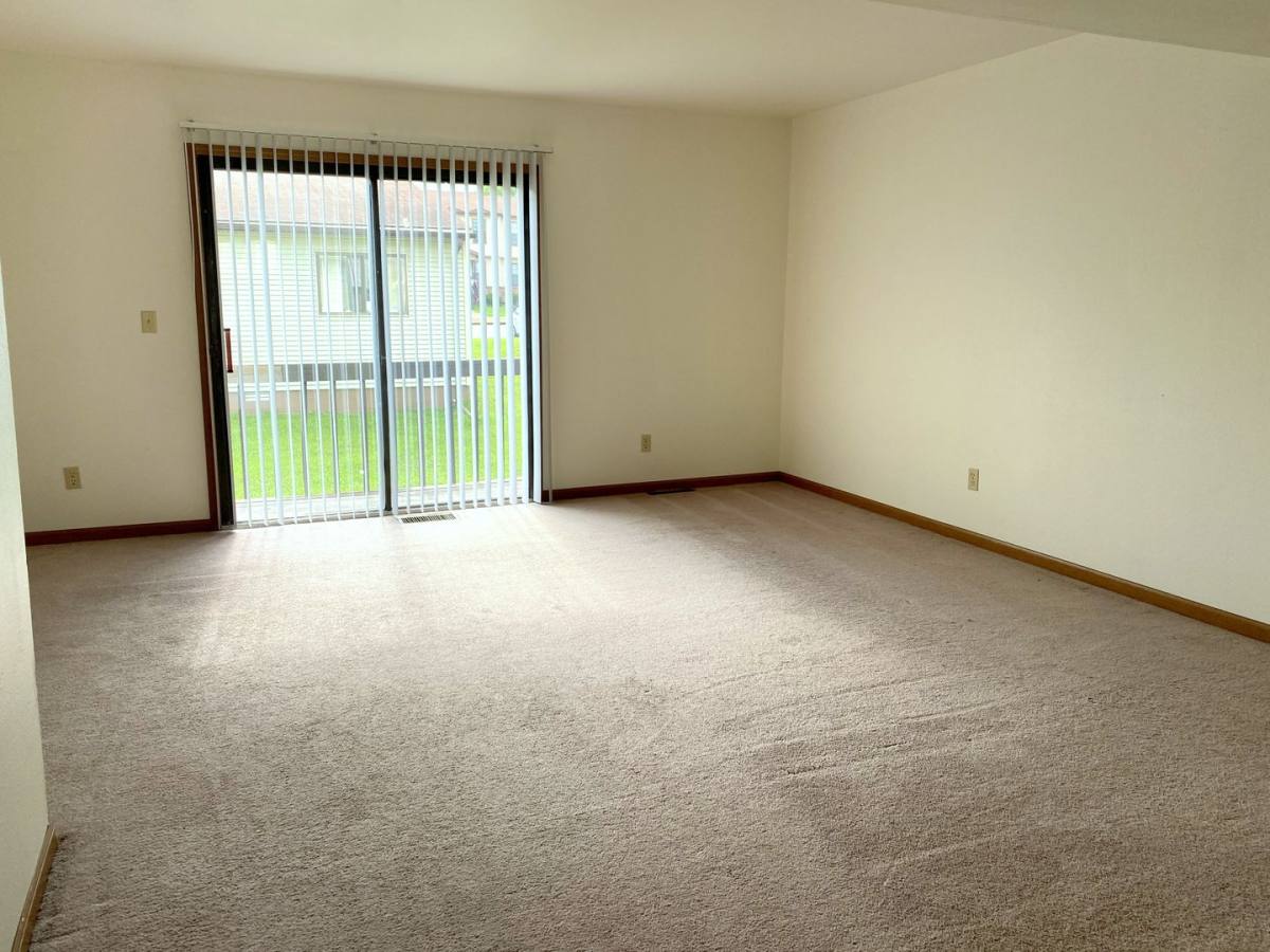 Apartment for rent at 600 E Campus Dr, Carbondale, IL 62901